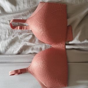 NWOT lace wingwoman contour bra